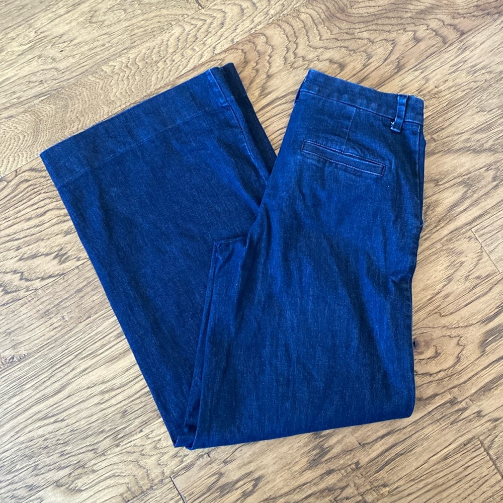Women’s A New Day Wide Leg Trouser Jeans. Stretch. Size 4.